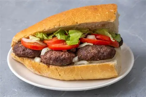 EKMEK ARASI KÖFTE 